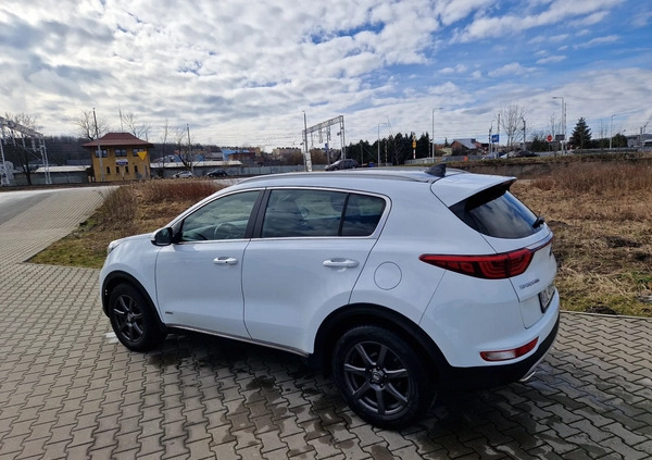 Kia Sportage cena 79500 przebieg: 109000, rok produkcji 2016 z Ostrów Lubelski małe 121